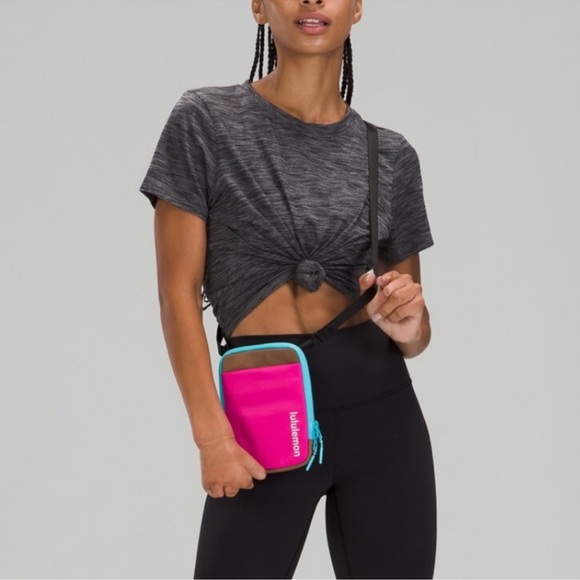 Lululemon pink crossbody bag - Picture 3 of 4